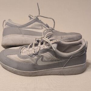 Nike SB Nyjah 2's Light Gray Men's Sneakers